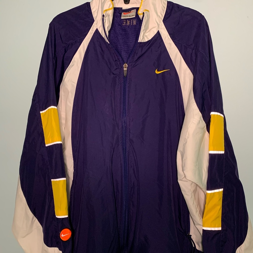 Retro Nike windbreaker